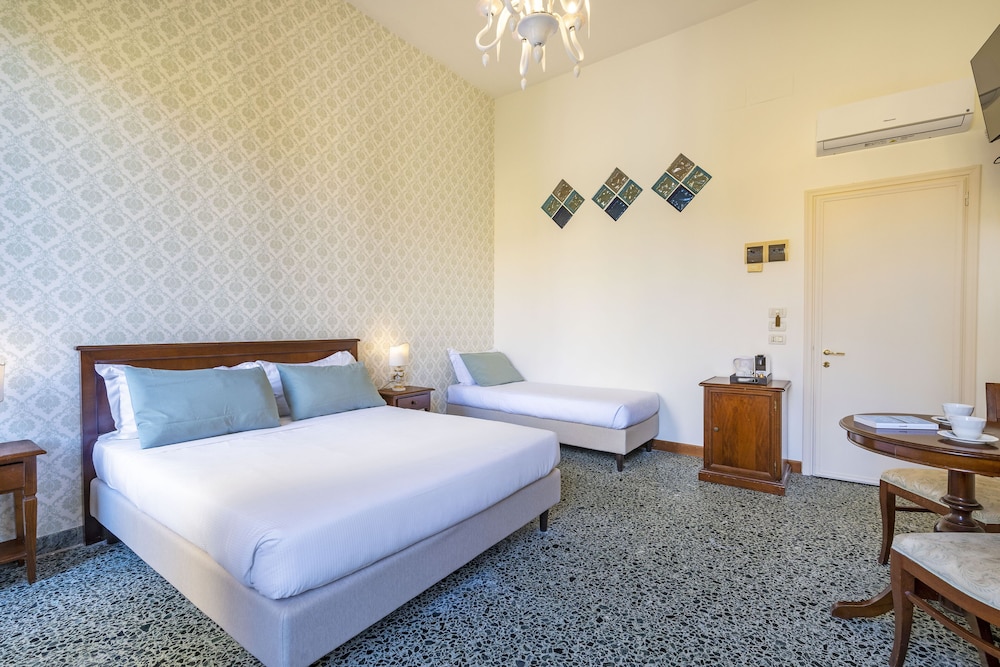 Double Room Green Family n. 2  (3 people) photo 1