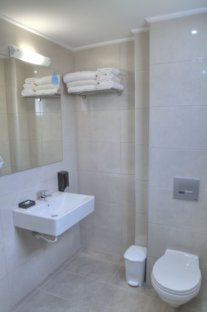 Family Suite - Photo 15