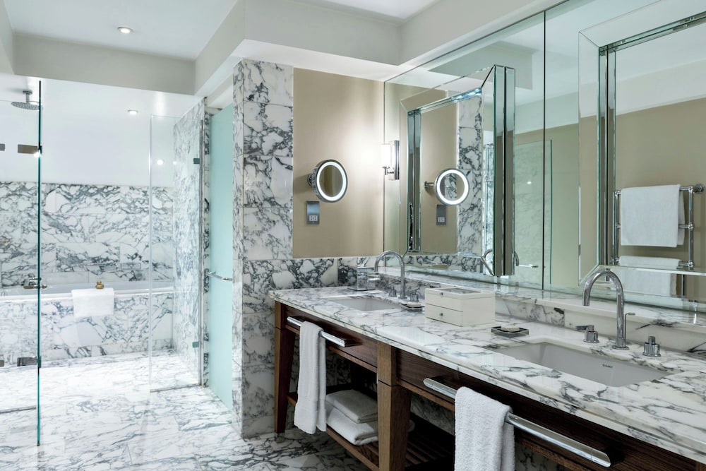 Grand Suite, 1 Bedroom thumbnail 6