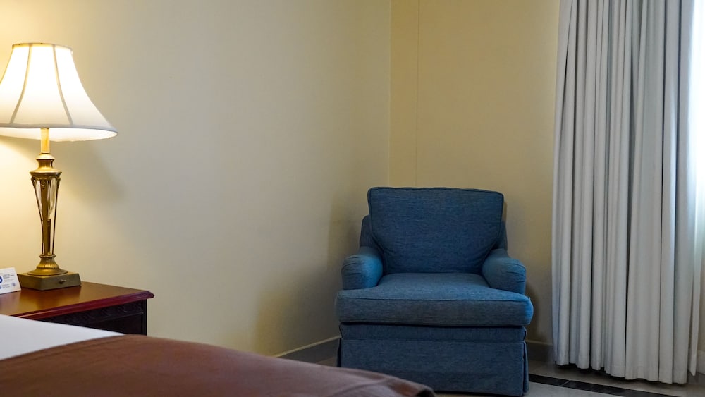 Superior Room, 1 King Bed - Photo 5