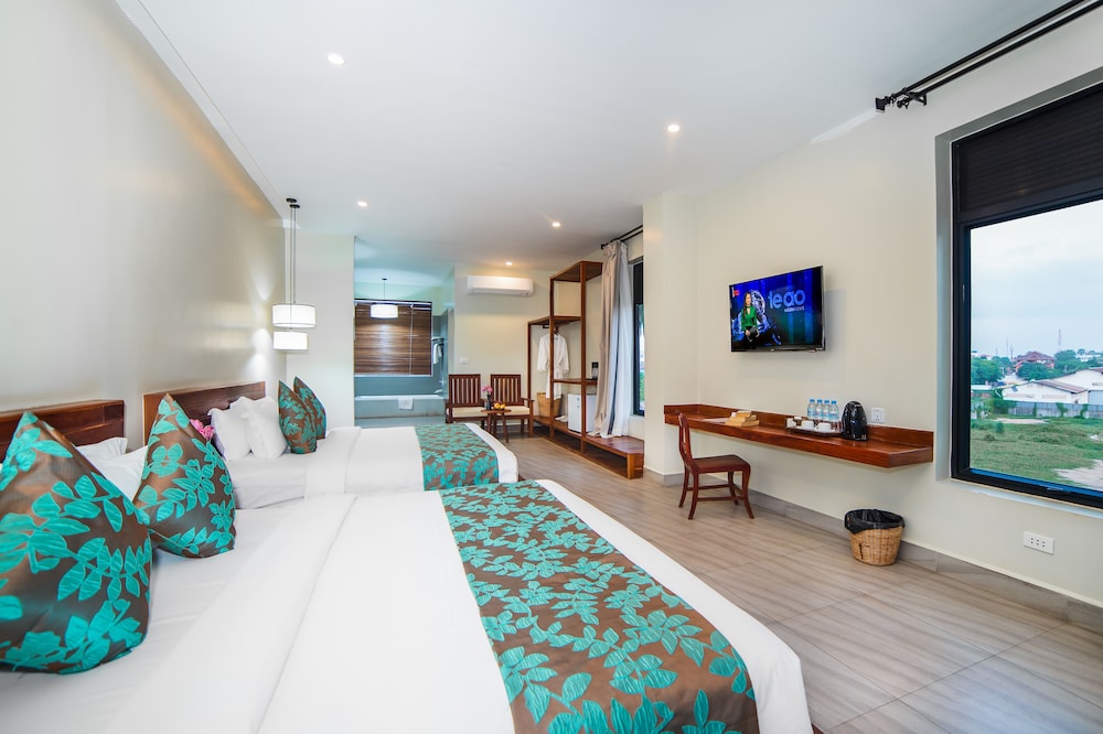 Premier Deluxe Family Room