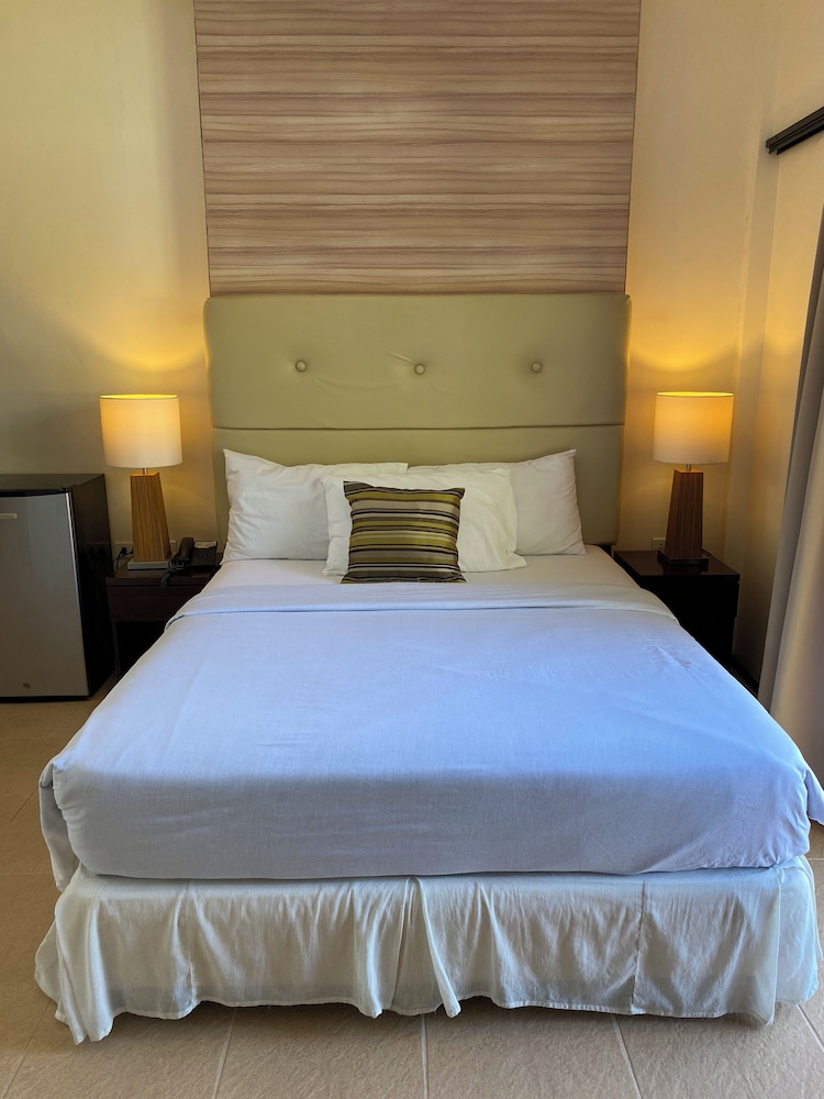 Superior Room, Pool View photo 1