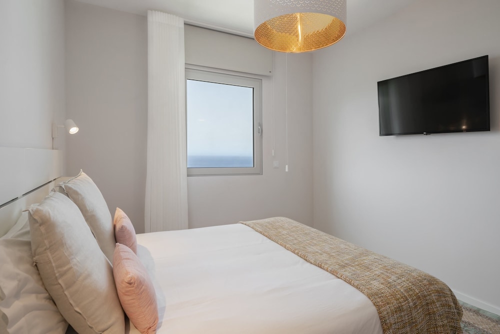 Basic Apartment, Multiple Beds, Sea View