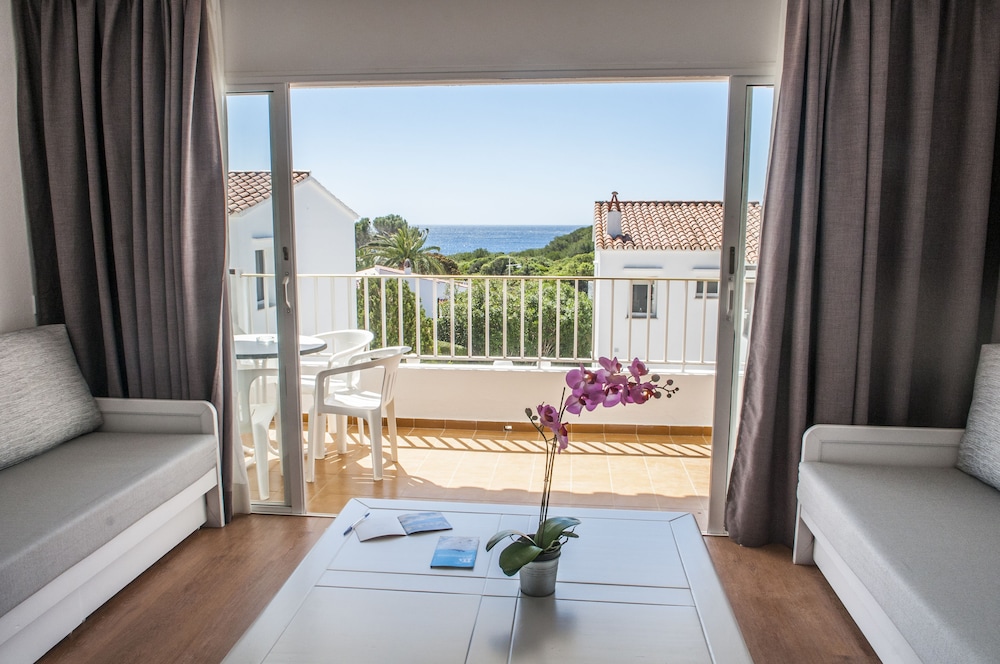 Apartment, 2 Bedrooms, Balcony, Sea View - Photo 12