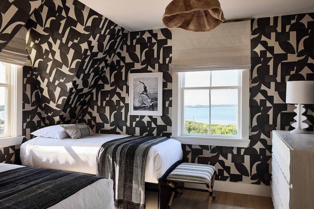 Twin Room, Connecting Rooms