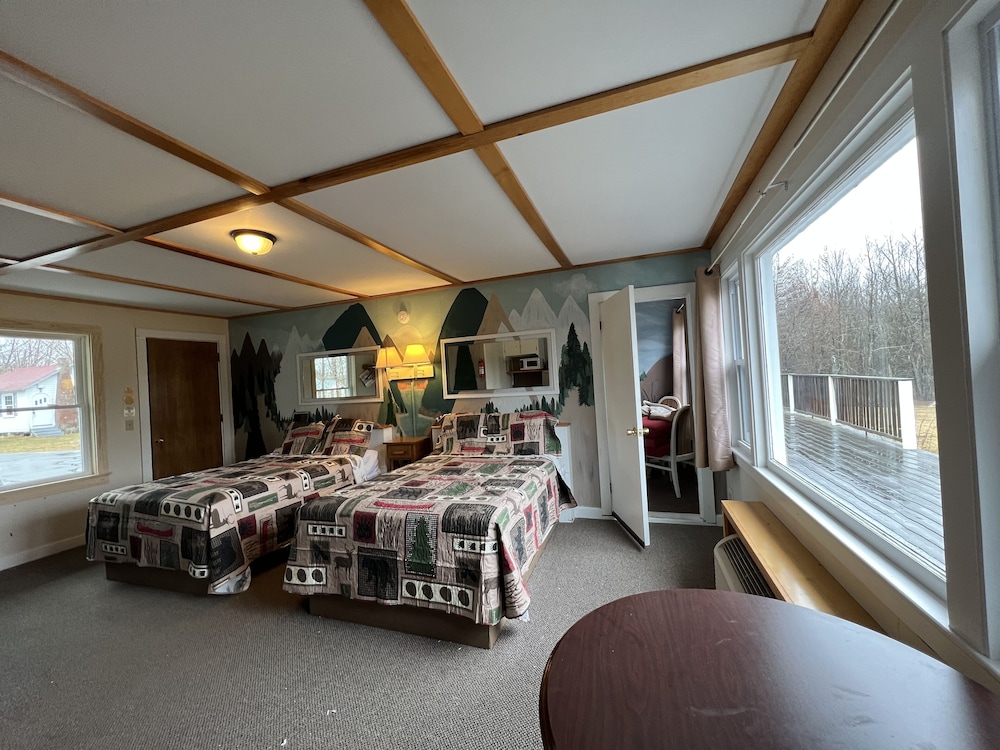 Family Suite, 1 Bedroom, Refrigerator & Microwave, Park View