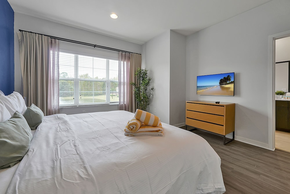 Standard Townhome, 2 Bedrooms, Hot Tub - Photo 3