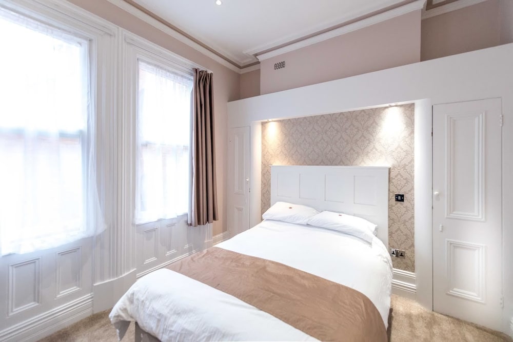 Deluxe Twin Room photo 1