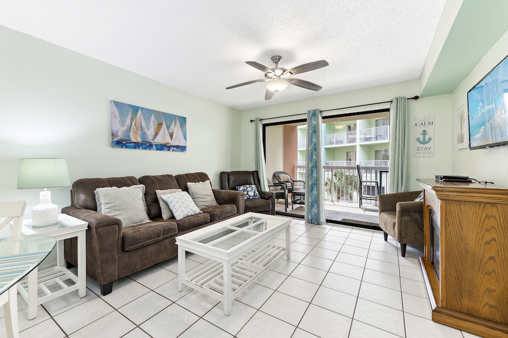 Signature Condo, 2 Bedrooms, Balcony