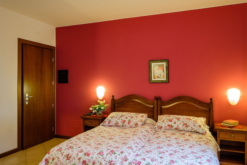 Superior Double or Twin Room photo 2