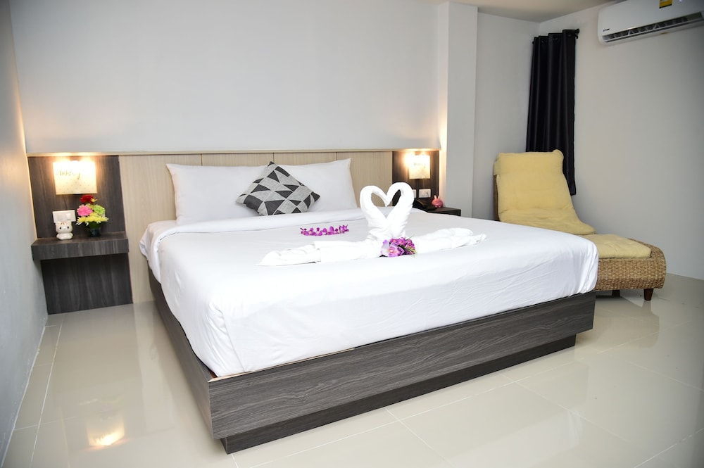 Economy Room