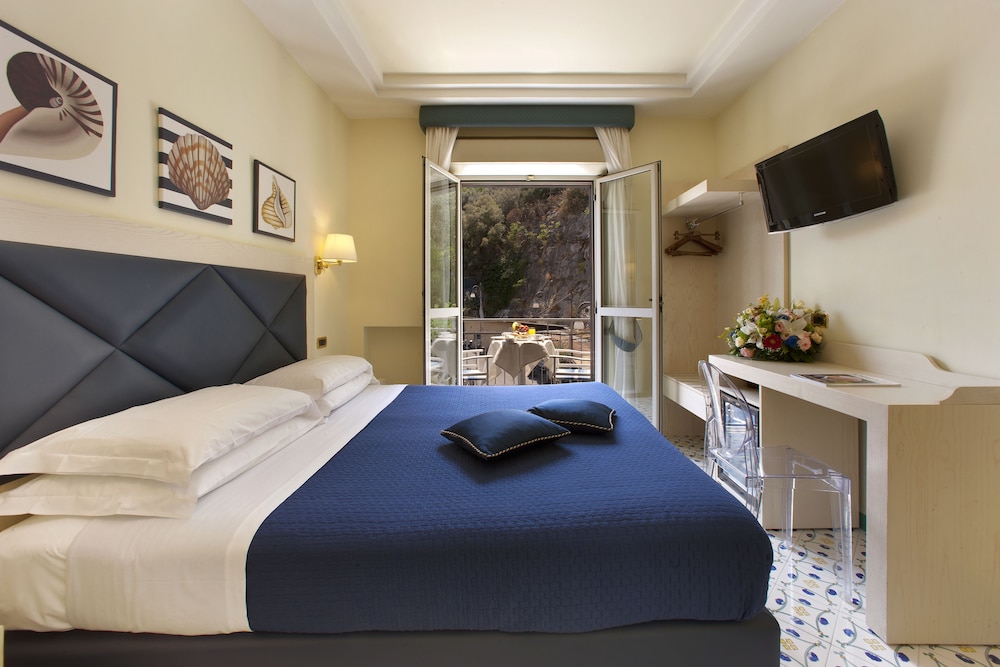 Double Room, Balcony - Photo 5