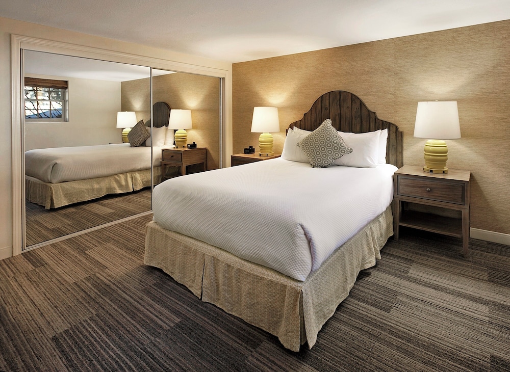Family Suite, Multiple Beds, Kitchen, Resort View photo 2