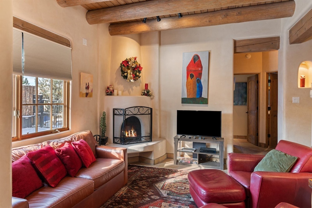 House (Artist Dream - Stylish Southwestern C) photo 2