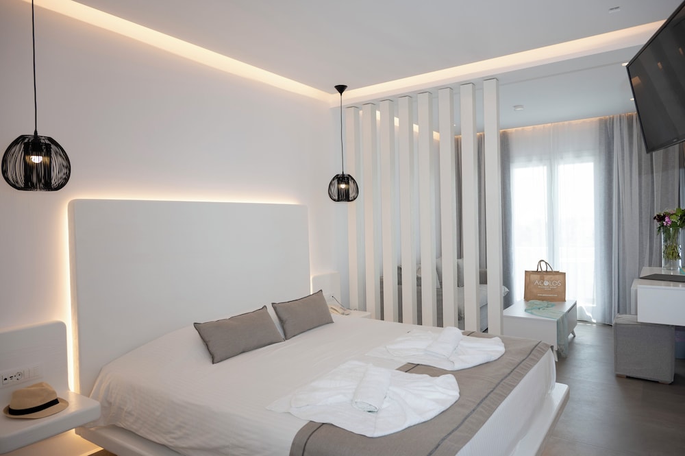 Daylight Wing Superior Suite Sea View - Photo 9