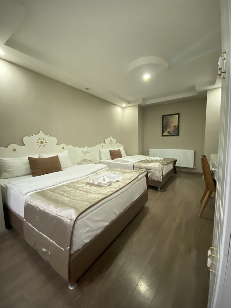 Standard Triple Room - Photo 2