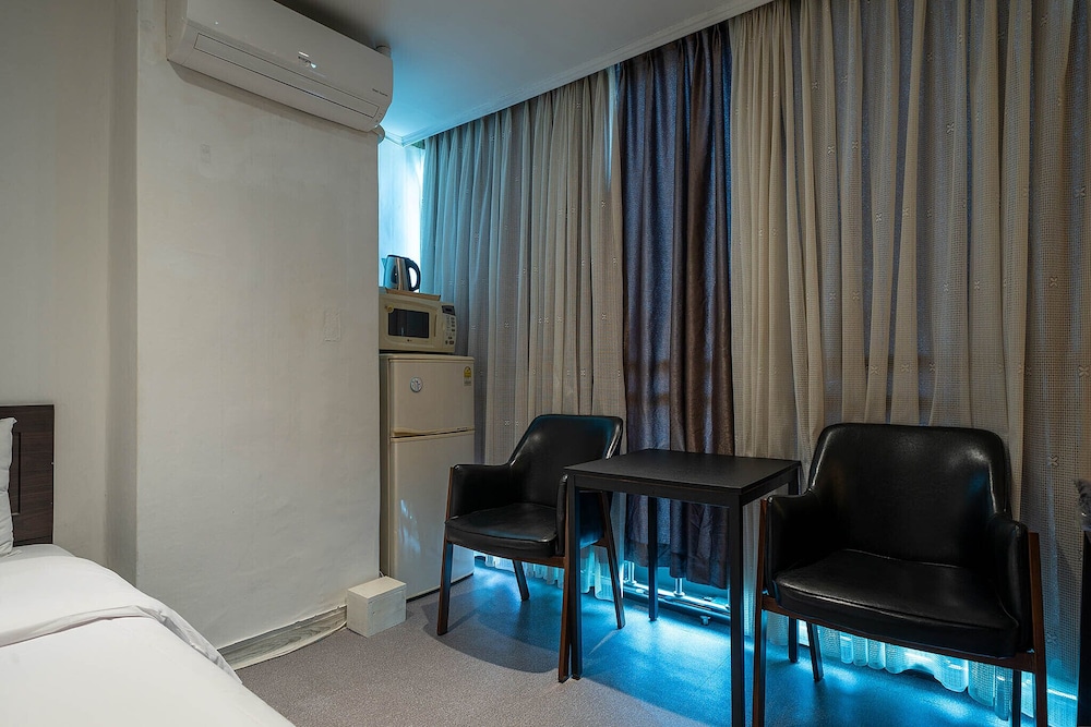 Standard Room - Photo 5