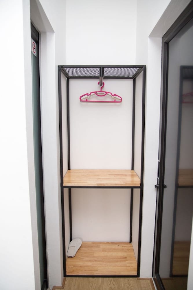 Standard Double Room - Photo 8