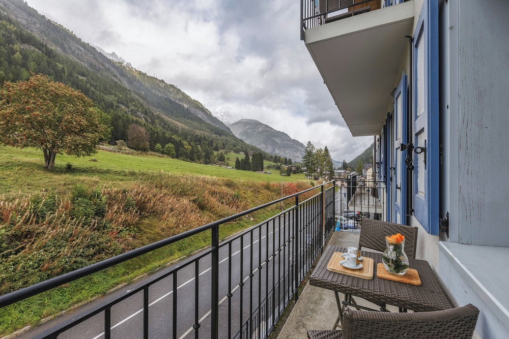 Family Apartment, 2 Bedrooms (Vallorcine Buet 43 ski in / ski out) photo