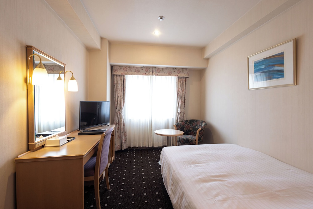 Standard Single Room, Smoking
