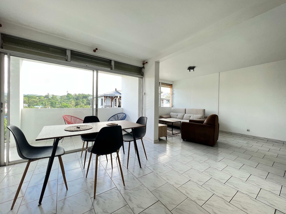 Apartment photo 1