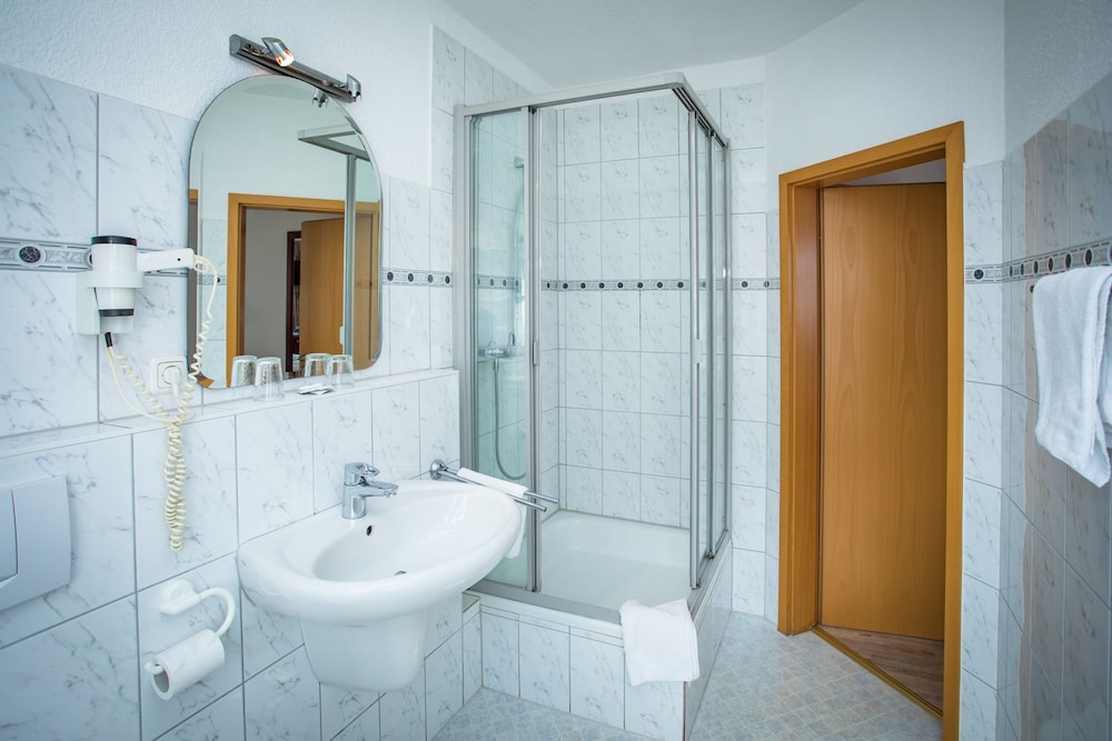 Double Or Twin Room, Private Bathroom photo 2