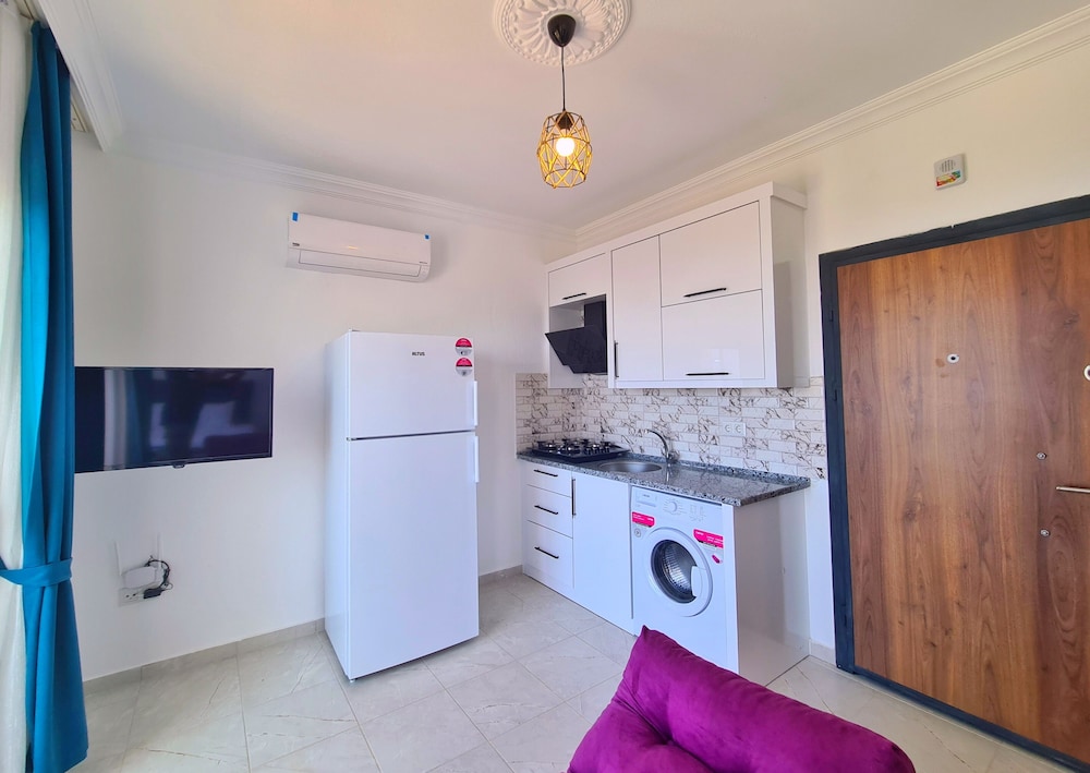Economy Studio, 1 Double Bed, Balcony, Sea View photo 3