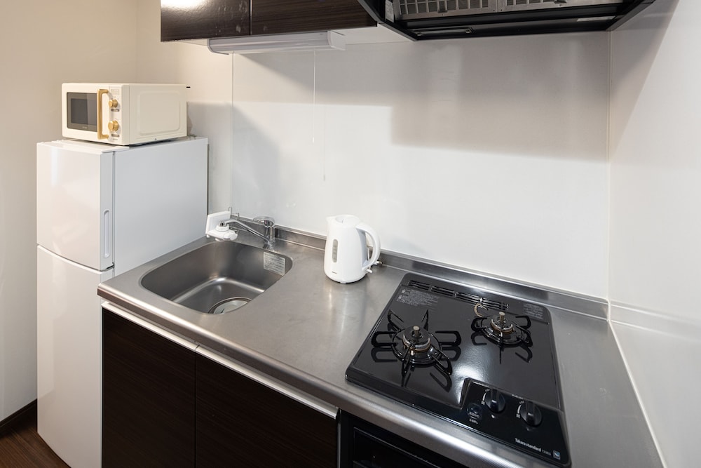 Suite, 1 Bedroom - Photo 13