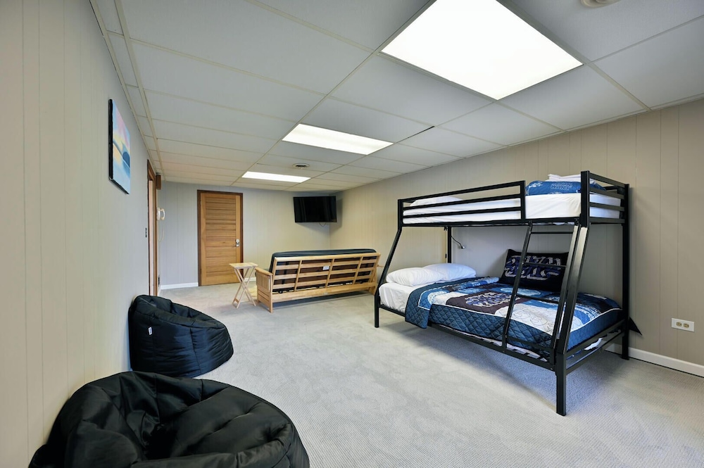 Cabin, Multiple Beds, Fireplace photo 2