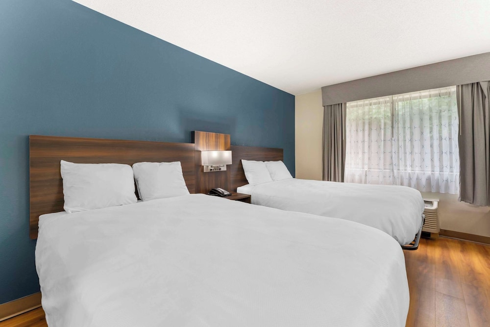 Room, 2 Double Beds, Non Smoking - Photo 1
