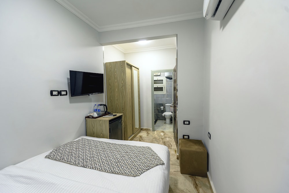 Economy Double Room photo 1
