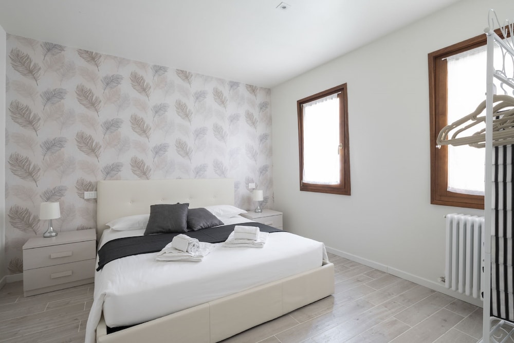 Design Apartment, 2 Bedrooms, Canal View (1 - Check-in online) photo 1