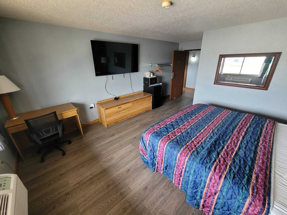 Traditional Room, 1 King Bed