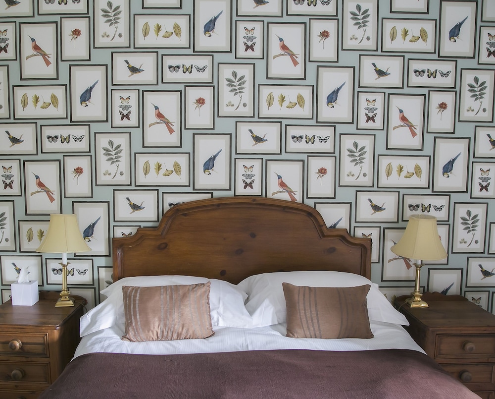 Principal double room 7, bath, valley view photo 2