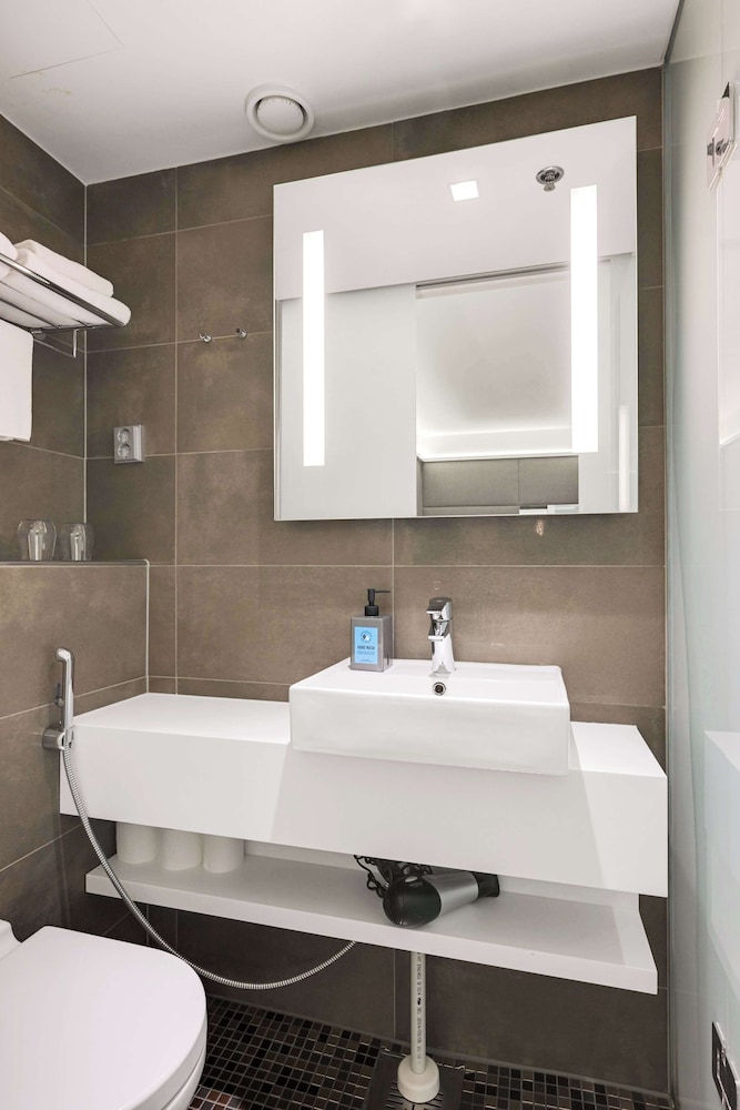 Double Room (Compact) - Photo 8