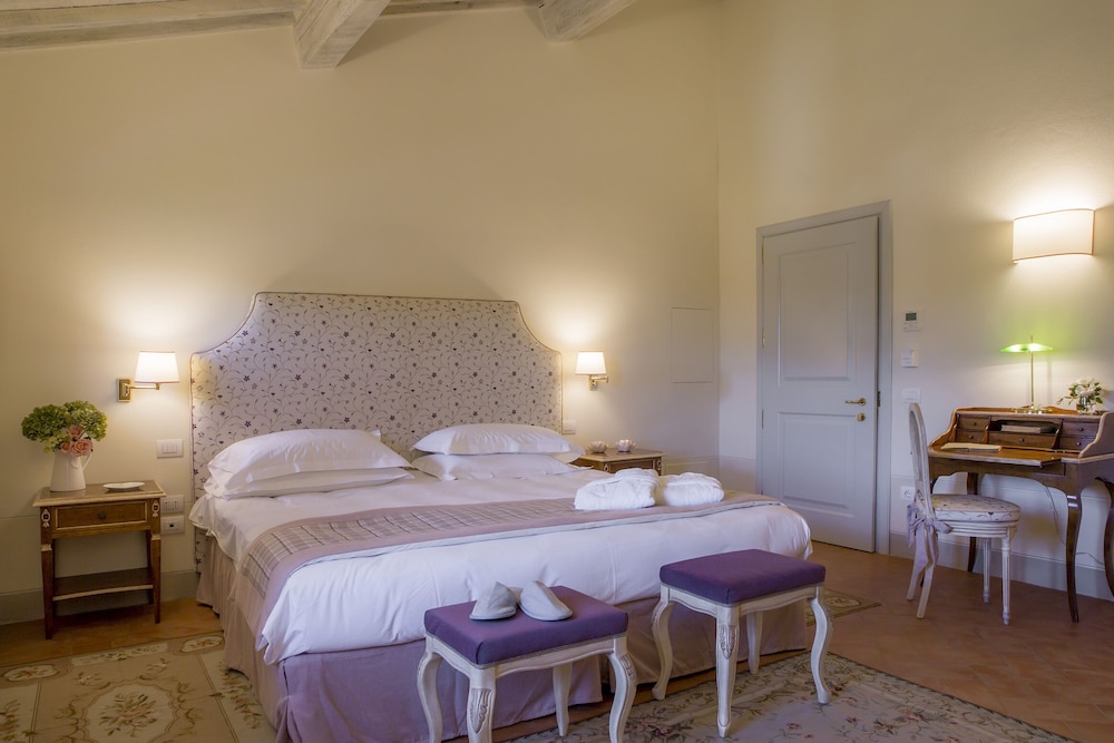 Deluxe Double Room, 1 King Bed photo 2