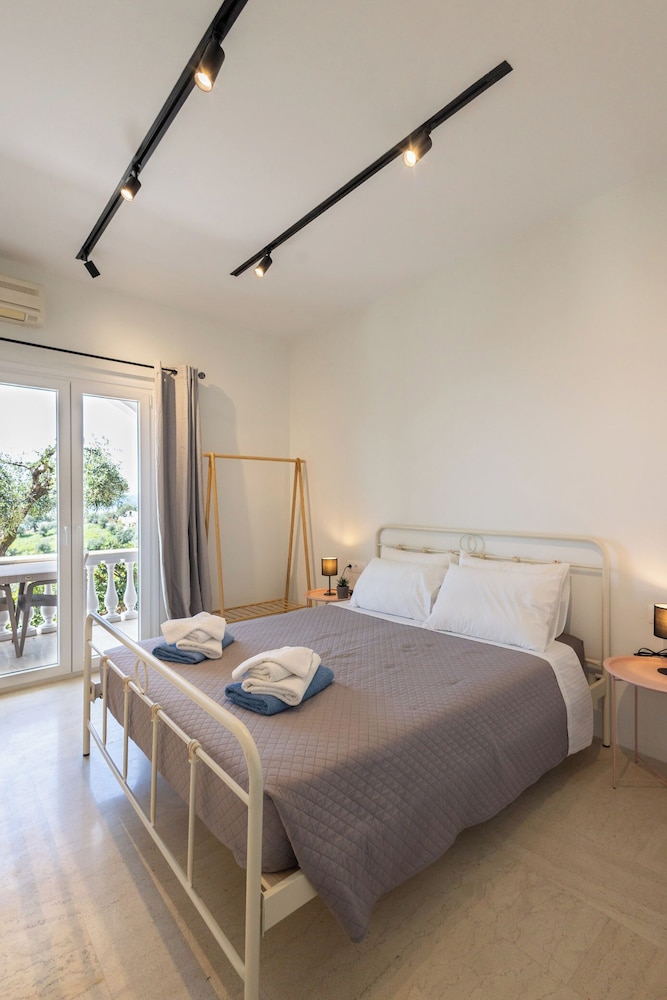 Apartment, 2 Bedrooms, Sea View, Ground Floor