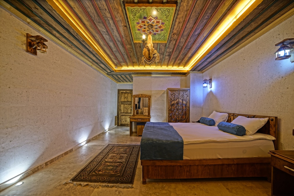 Deluxe Room - Photo 6