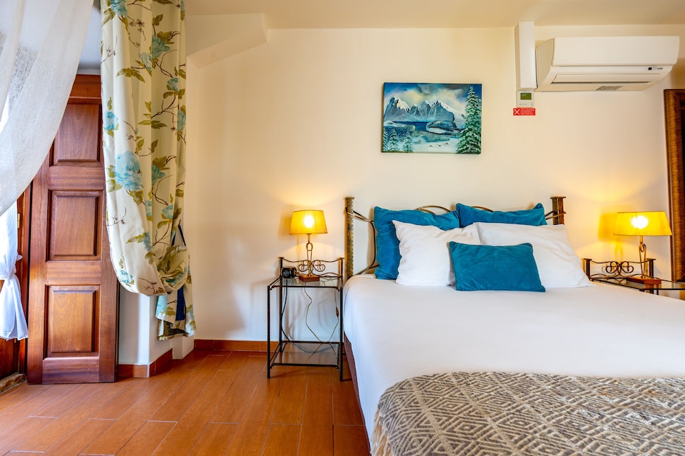 Double Room (Minho)