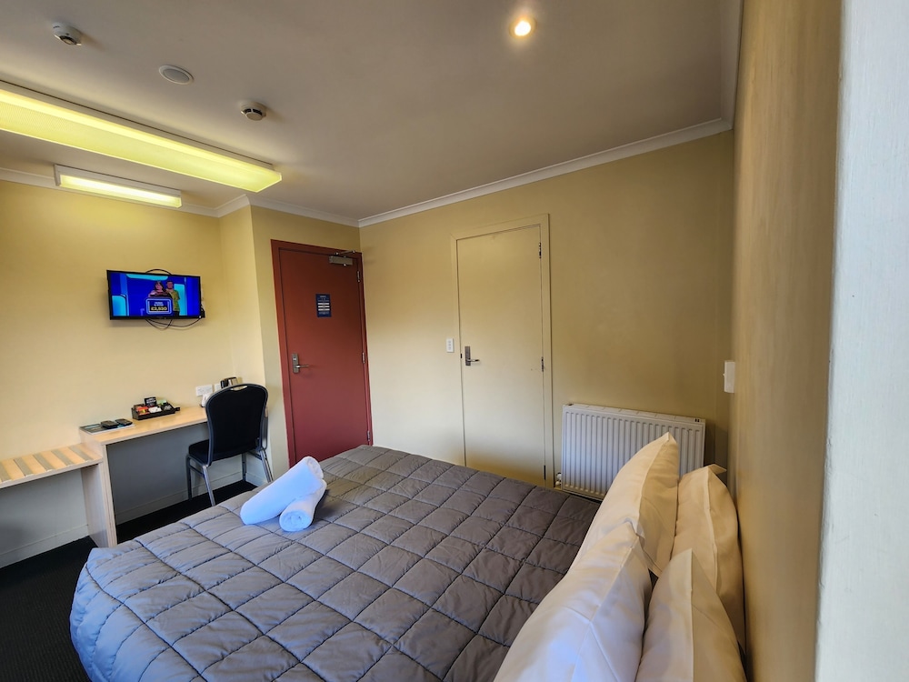 Double Or Twin Room, Private Bathroom - Photo 1