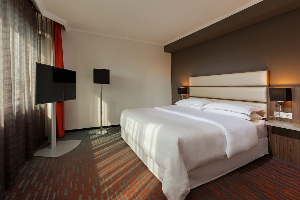 Executive Suite, 1 Bedroom - Photo 5
