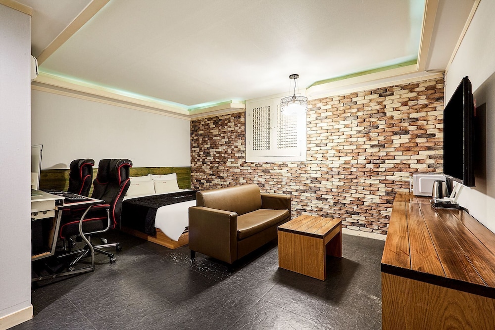 Gaming Room - Korean Buffet