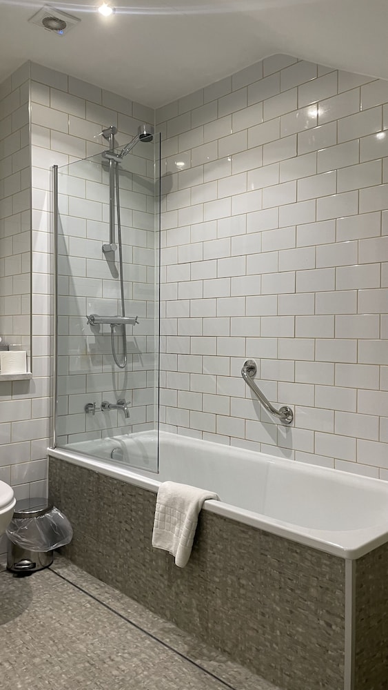 Classic Double Room - Photo 15