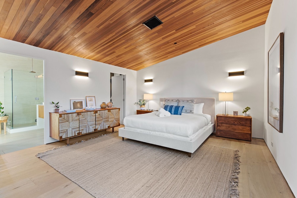 House, Multiple Beds, City View photo 3