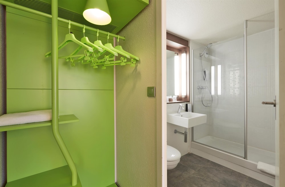 Standard Room, 2 Twin Beds (Junior Bed up to 10 years) - Photo 4