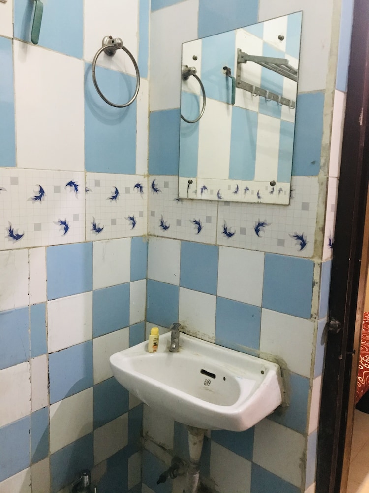 Standard Room - Photo 7