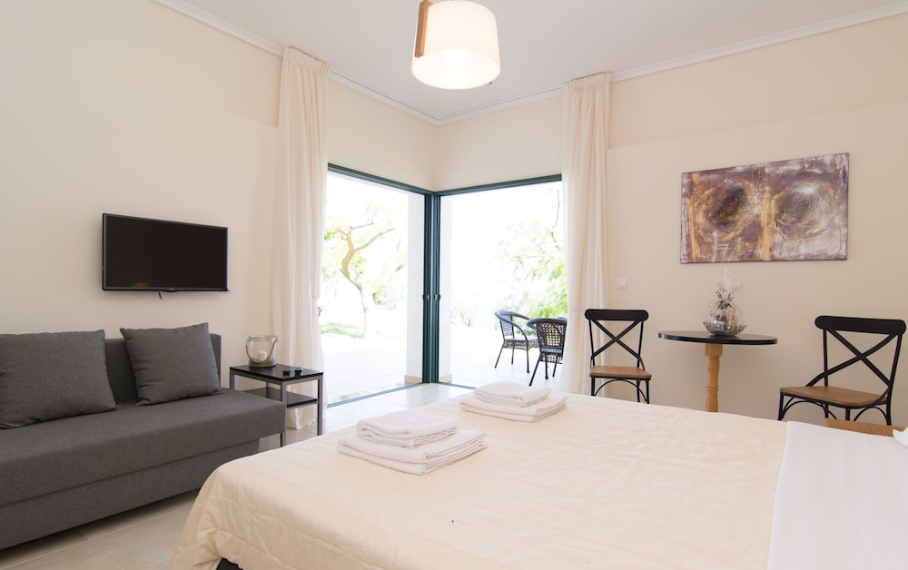 Luxury Bungalow, 1 Bedroom, Sea View (Seagull) photo 2