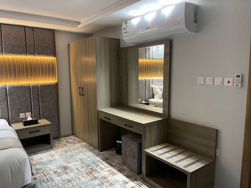 Executive Suite photo 1