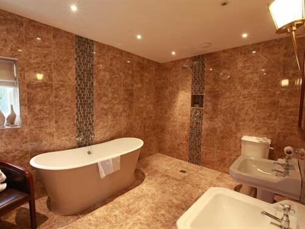 Suite, Private Bathroom (Hedingham) photo 2