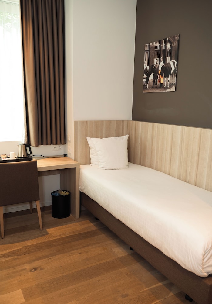 Room (Single room) photo 2